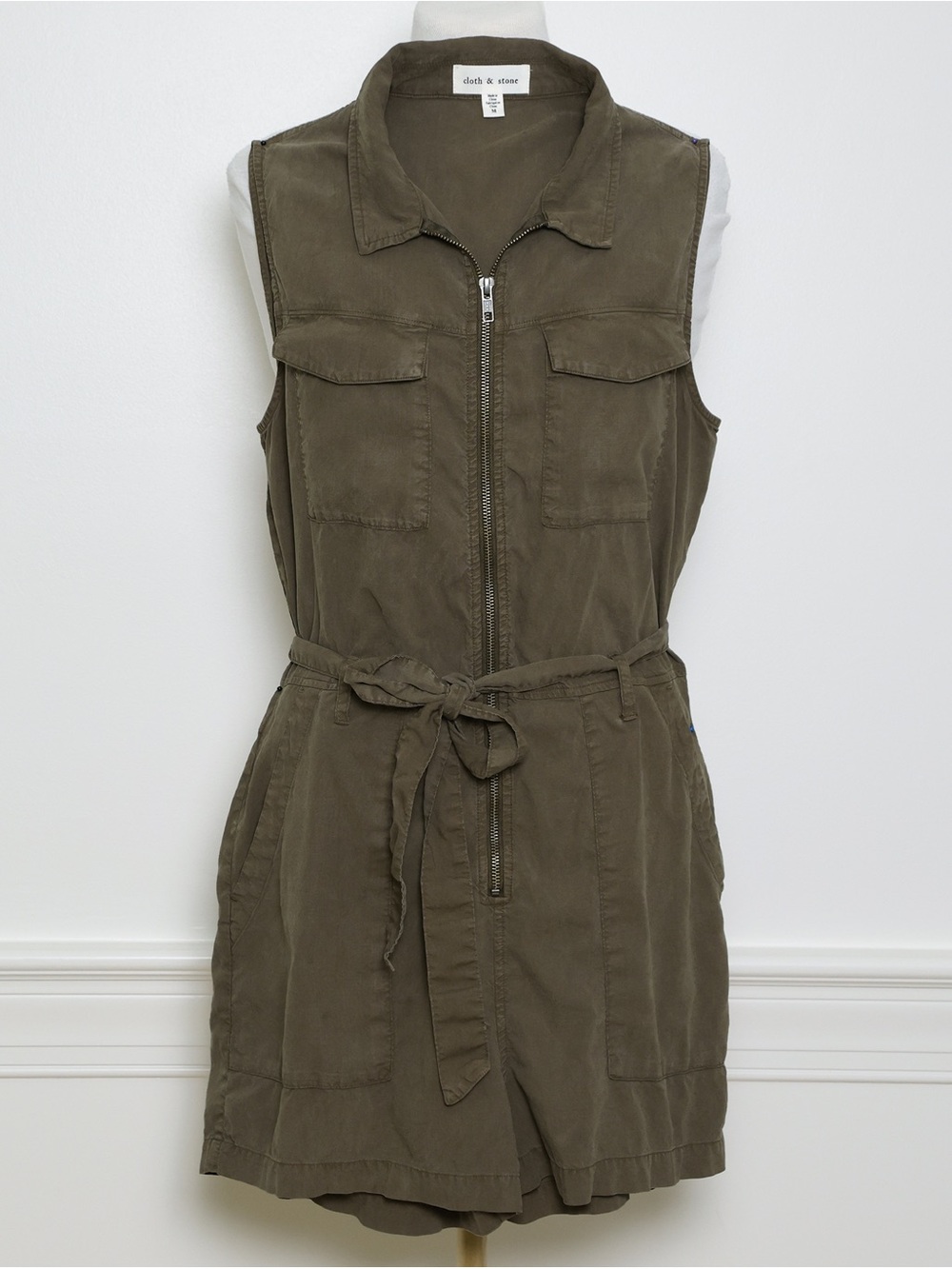Cloth & Stone Army Green Utility Romper Sleeveless Front Zip Size Medium